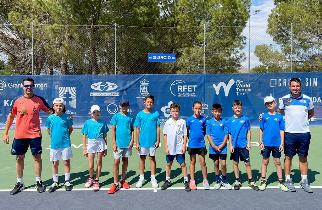 El equipo benjamn del Club de Tenis Totana se proclama subcampen regional